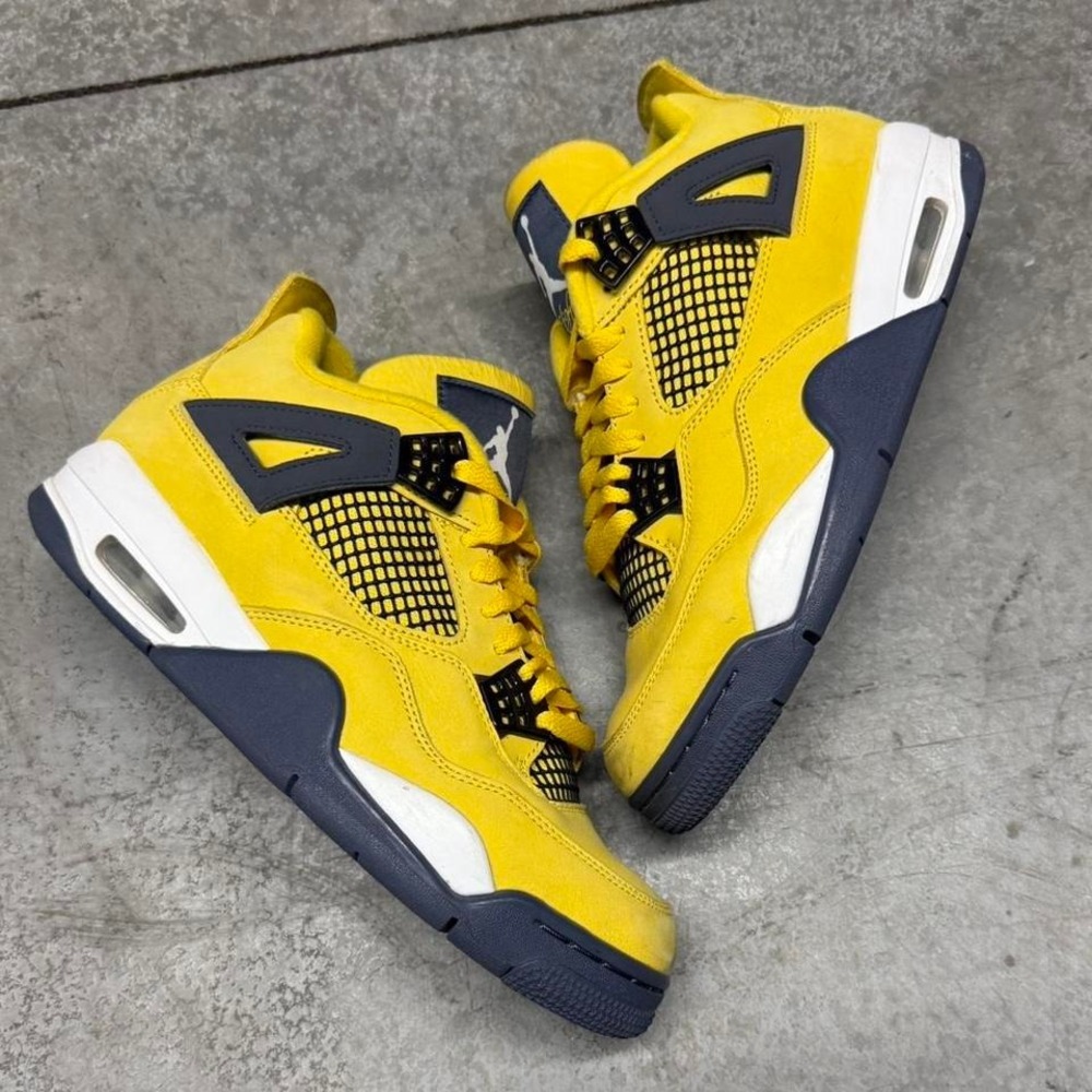 Air Jordan 4 Retro Lightning Sz 8.5 Men Pre Owned No Box